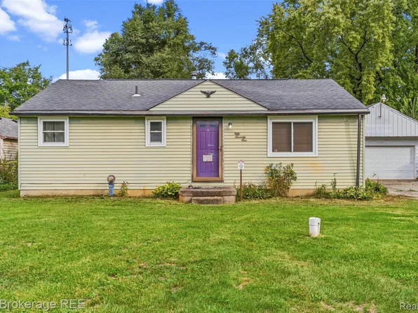 5071 Rose Ln, Flint, MI 48506