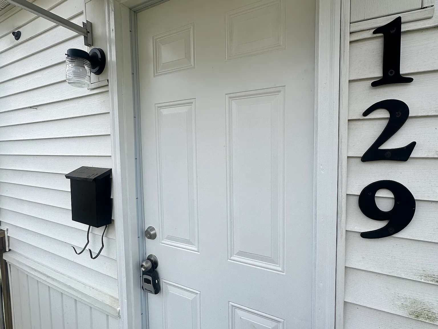 2 bed, 800 sqft, $1,000 — Photo 1