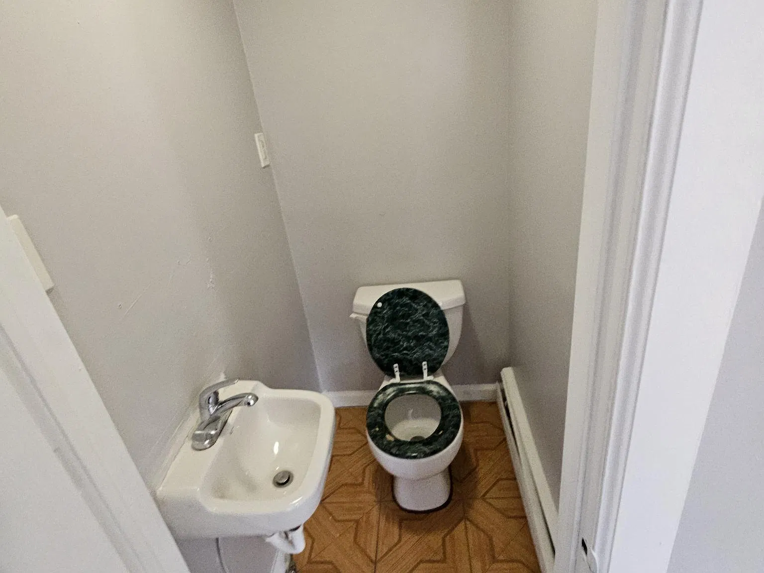 4 bed, 1.5 bath, 1728 sqft, $1,900 — Photo 4