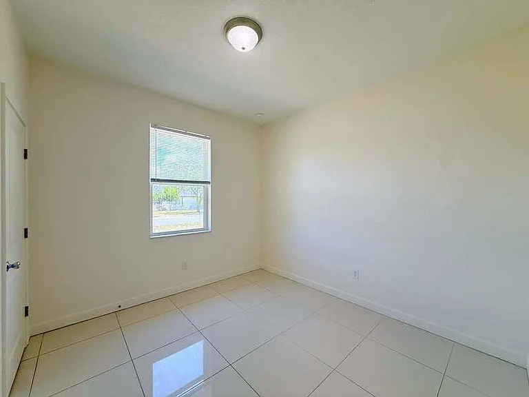 2 W Orange St #102 — Photo 17