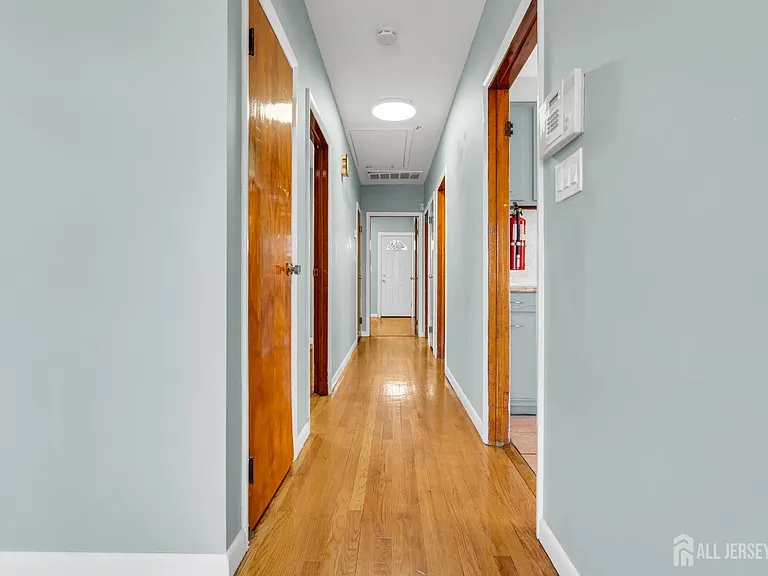 287 E Smith St — Photo 30