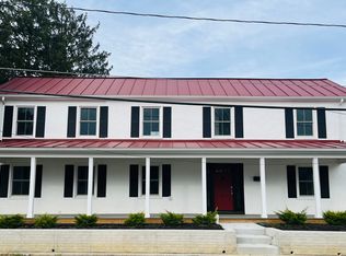 112 Treadwell St, Berryville, VA 22611