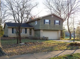 1301 Drove Ave, Downers Grove, IL 60515