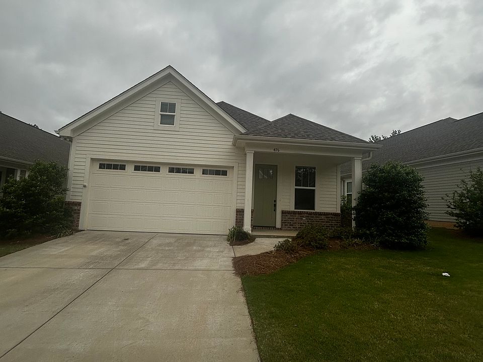 1st image of 426 Live Oak Dr