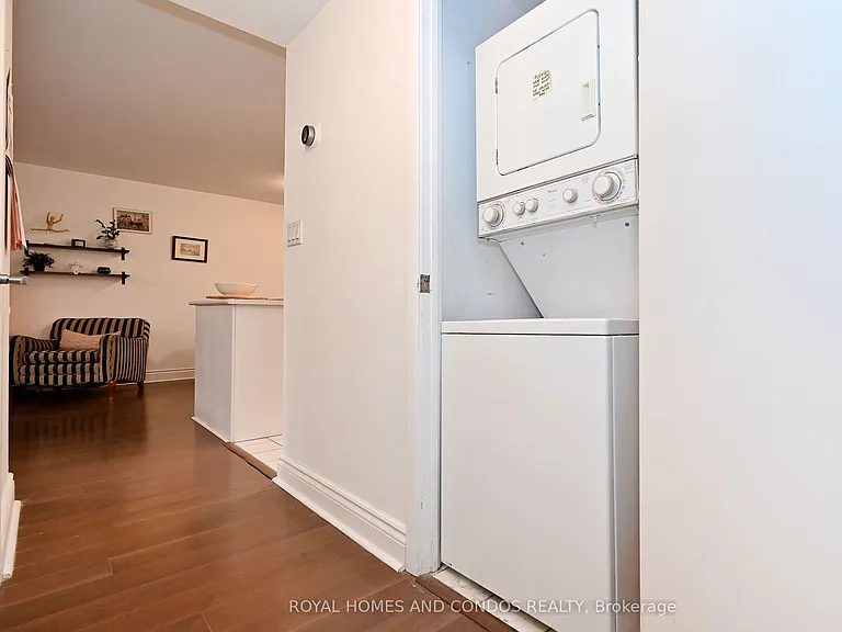 415 Jarvis St #125 — Photo 43
