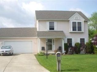315 Crimson Cir, Campbell, OH