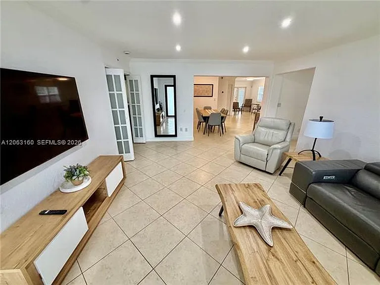 5744 SW 54th Ter #5744 — Photo 3