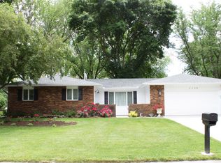 2239 Woodard Ln, Saint Joseph, IL 61873
