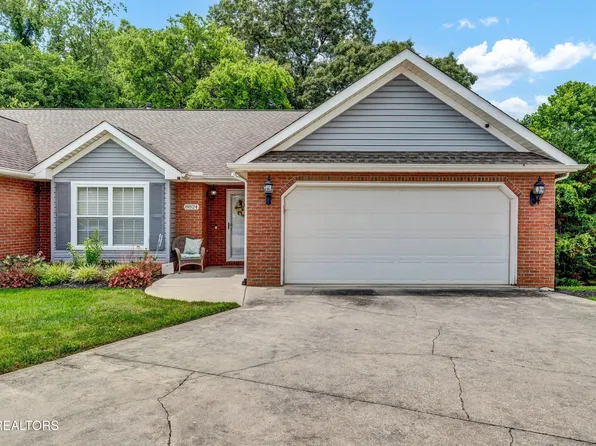 8824 Carriage House Way, Knoxville, TN 37923