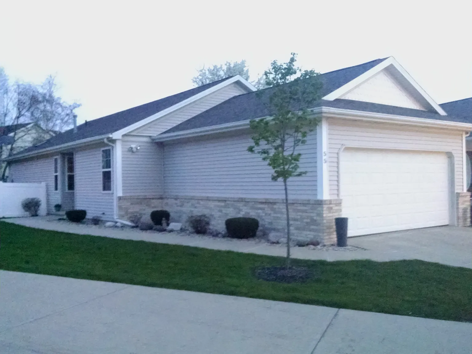 55 Astoria Way photo 1