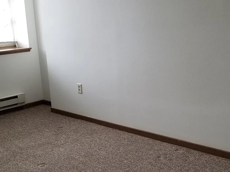 401 N Walnut St — Photo 18