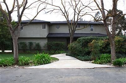 2nd image of 4687 N Del Mar Ave