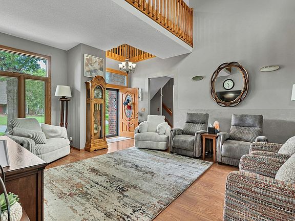 4th image of 11803 W Douglas Ave