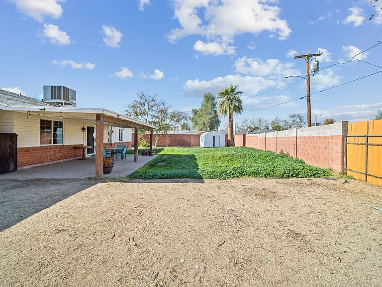 2320 W Whitton Ave — Photo 18
