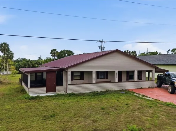 2405 Zoysia Ln, North Fort Myers, FL 33917