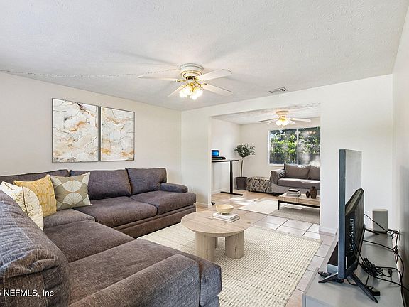 3rd image of 9975 JACKWOOD Court