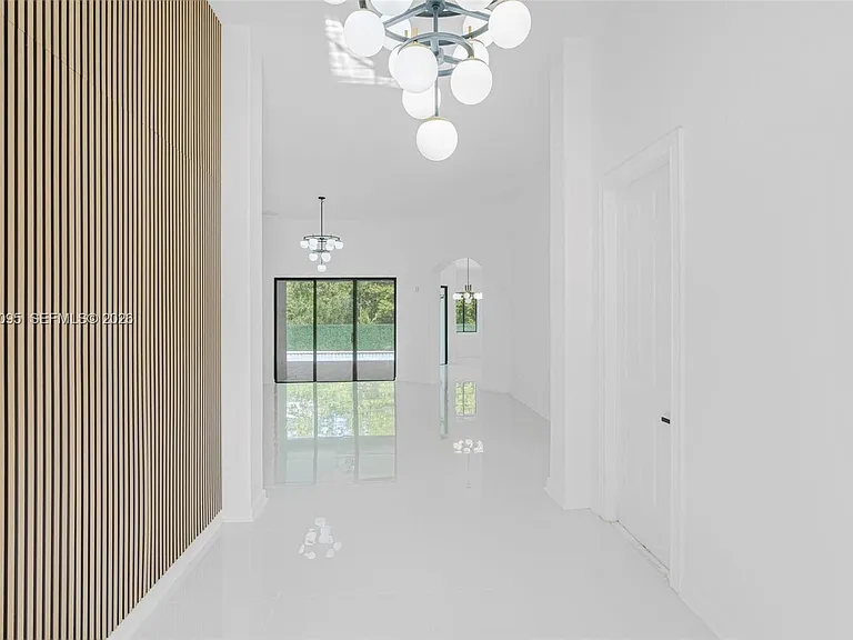 7551 SW 187th St — Photo 3