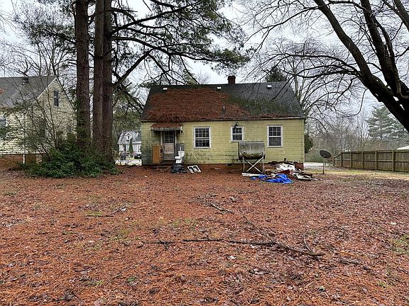 2nd image of 620 Virginia Ave