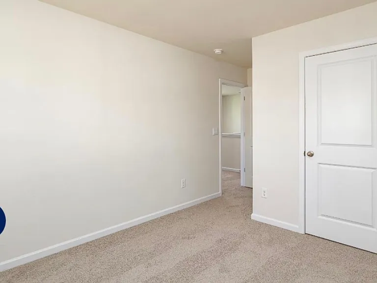 1361 37th Avenue Ln NE — Photo 19