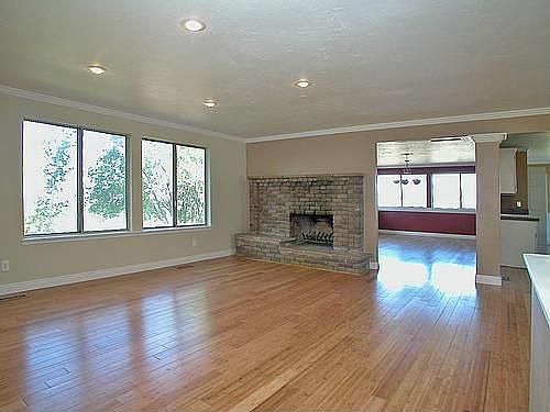 4th image of 3677 W 9220th St N
