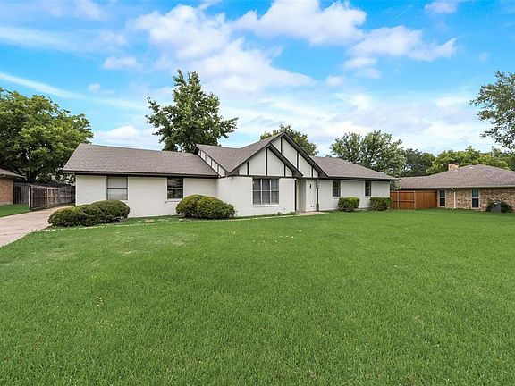 3rd image of 1104 Joanne Cir