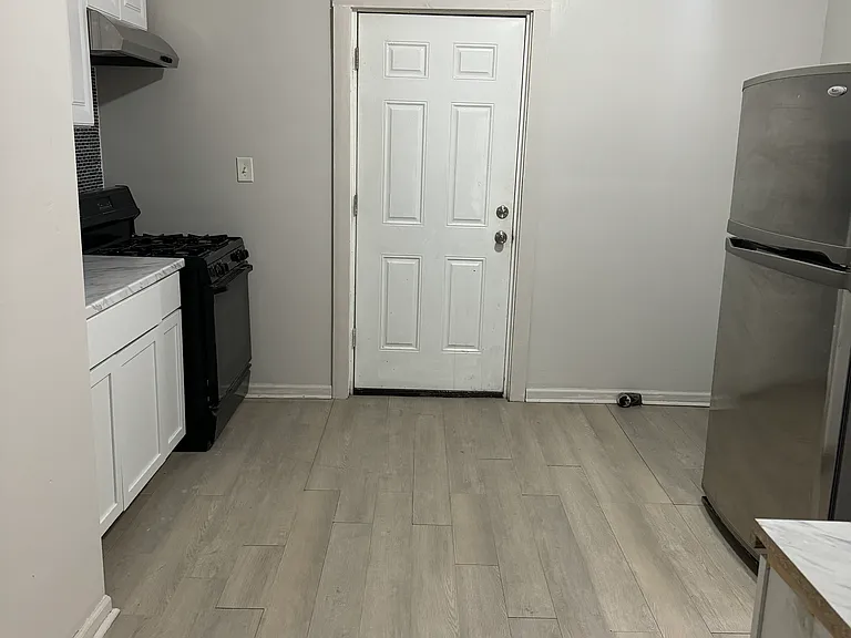 7819 S Euclid Ave #2 — Photo 9