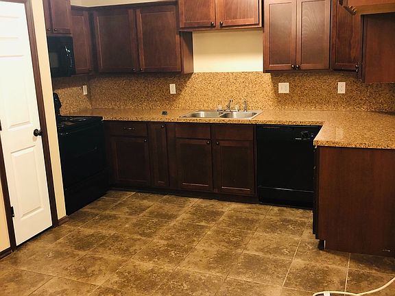 4th image of 710 NE 21st Ter