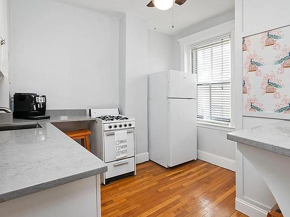 3rd image of 70 Phillips St APT 1