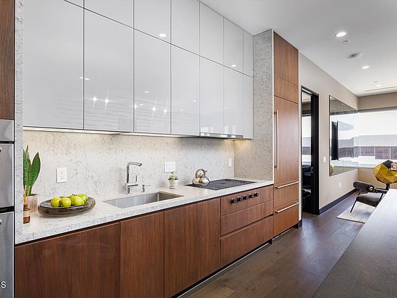 2nd image of 388 E Cordova St Penthouse 3