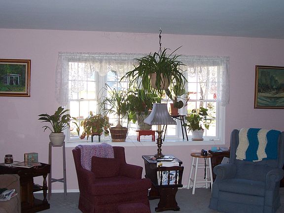 Living Room w/ Bay Window