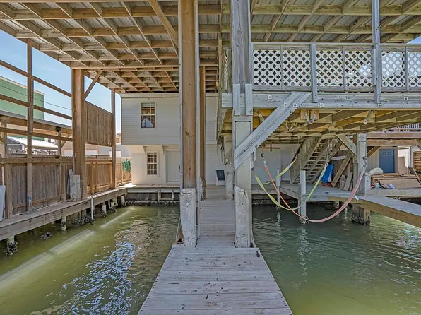 139 Windward Dr, Pt Isabel, TX 78578