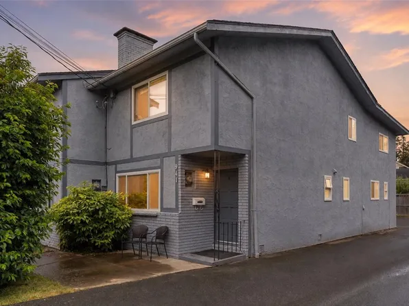 941 Inskip St, Esquimalt, BC V9A 4J6