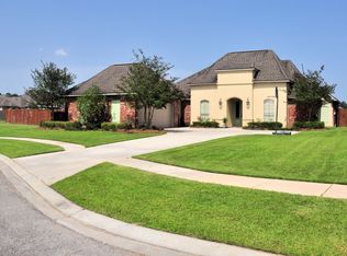 30968 Cambridge Dr, Walker, LA 70785