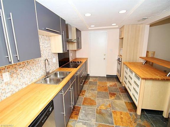 3rd image of 11816 Harbour Light Dr #1816