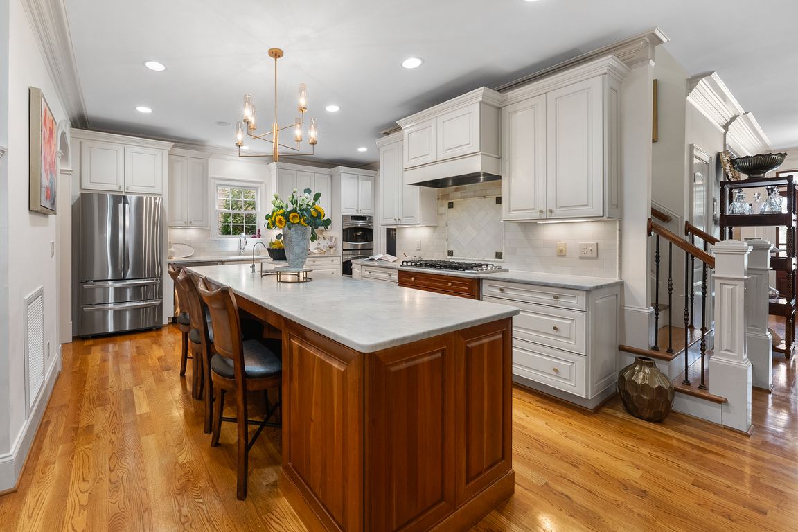 next background image