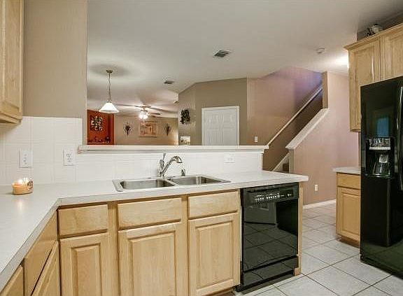 4th image of 2908 Drake Ct