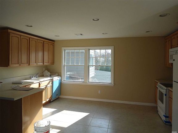 4th image of 515 Gabriella Ct