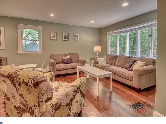 4th image of 3830 Dogwood Ln