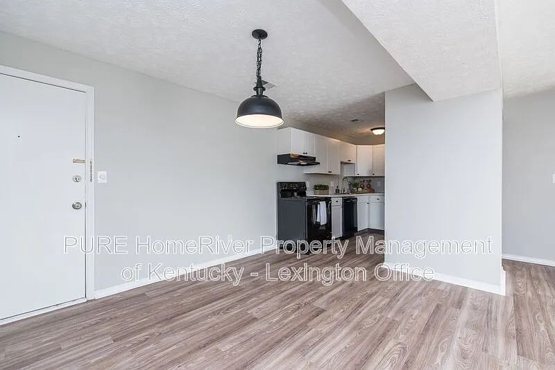 1 bed, 1.0 bath, 650 sqft, $795 — Photo 4