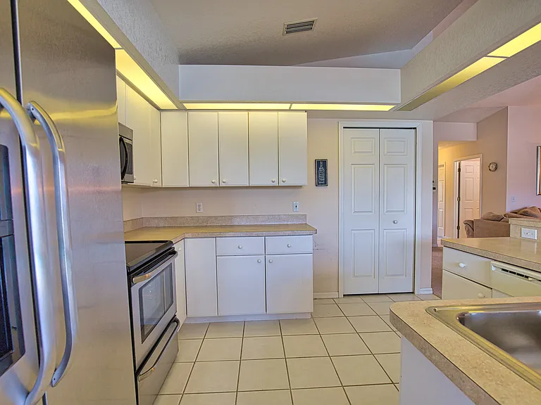 116 Albatross Rd — Photo 15