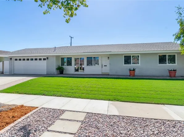 1102 E Amber Ave, Orange, CA 92865