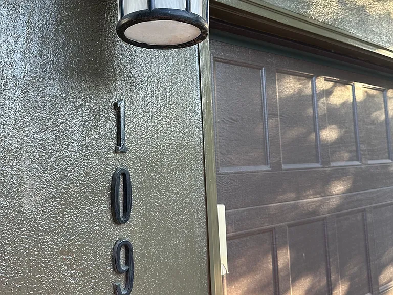 109 Sleeper Ave — Photo 2