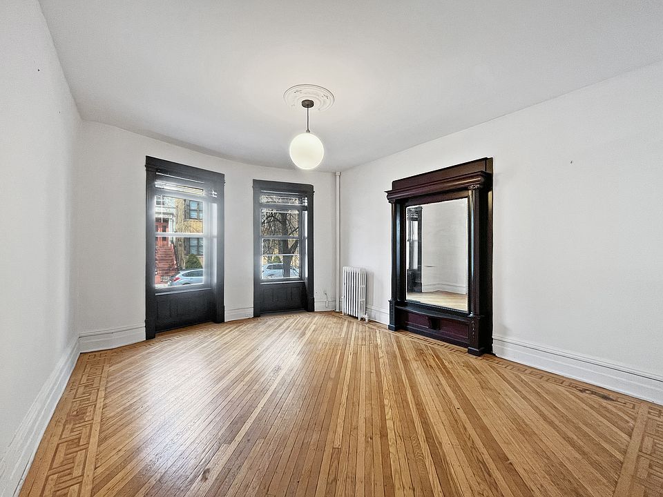 1st image of 42 Hawthorne St APT 1L