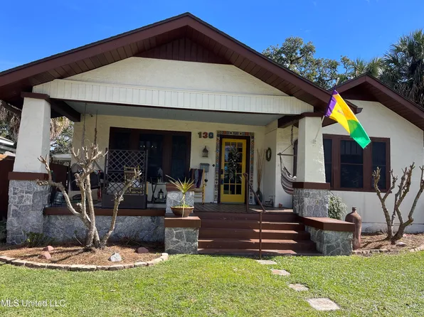 130 Lee St, Biloxi, MS 39530