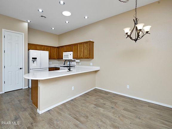 5th image of 4700 N Ainsley Way