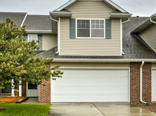 8924 Venice Ln, Lincoln, NE 68526