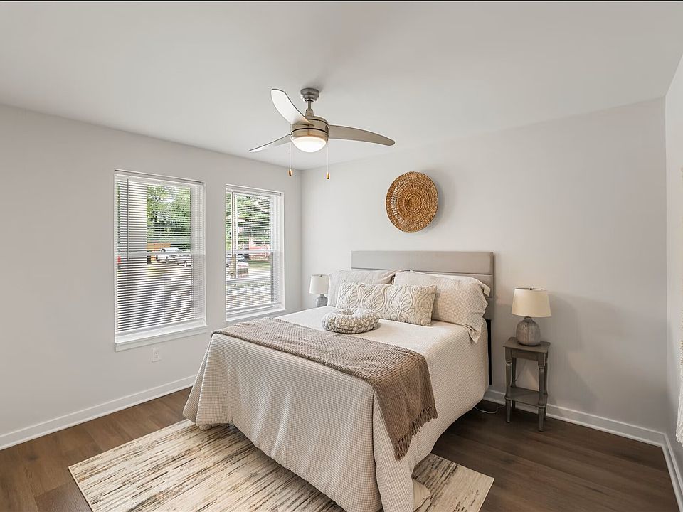 1st image of 2214 E 89th St #5