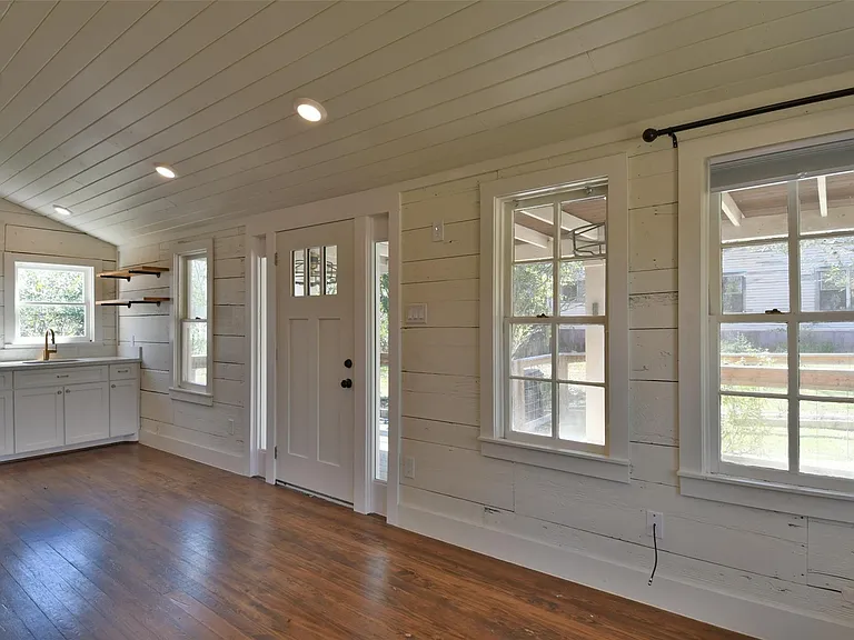 4875 Main St #TINY — Photo 12