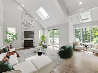 160 McMane Ave, Berkeley Heights, NJ 07922