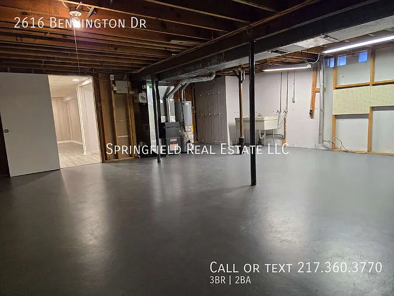 2616 Bennington Dr — Photo 43